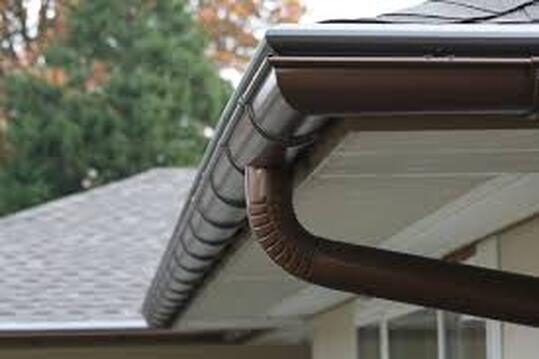 New gutter installation on the roof of a ranch house in Lehigh Valley.